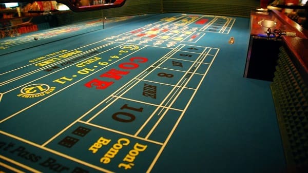 Bakit Mas Mahusay ang Don't Pass Bet kaysa sa Pass Bet sa Craps? 1 craps LC